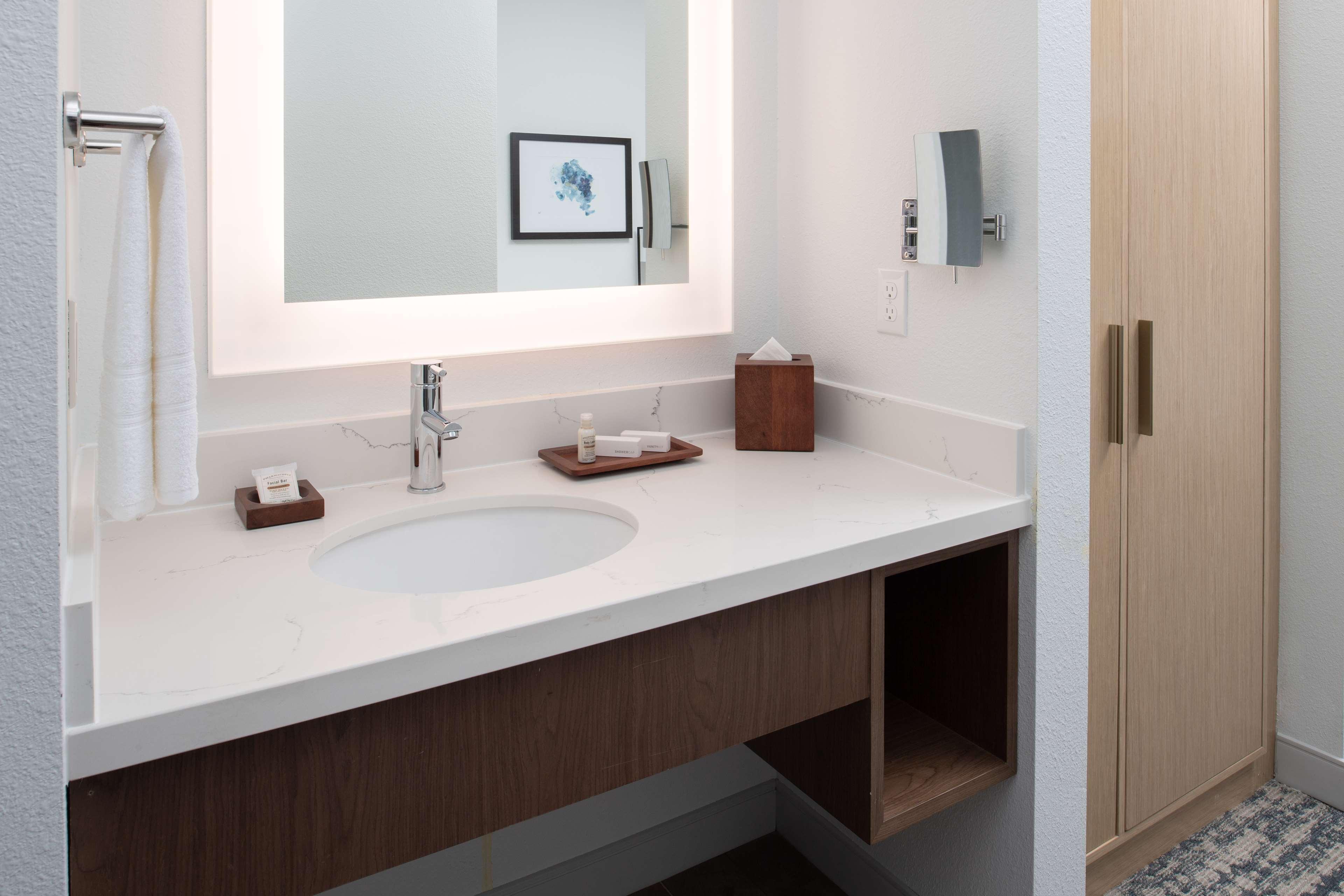Best Western Premier Keizer Salem Hotel エクステリア 写真