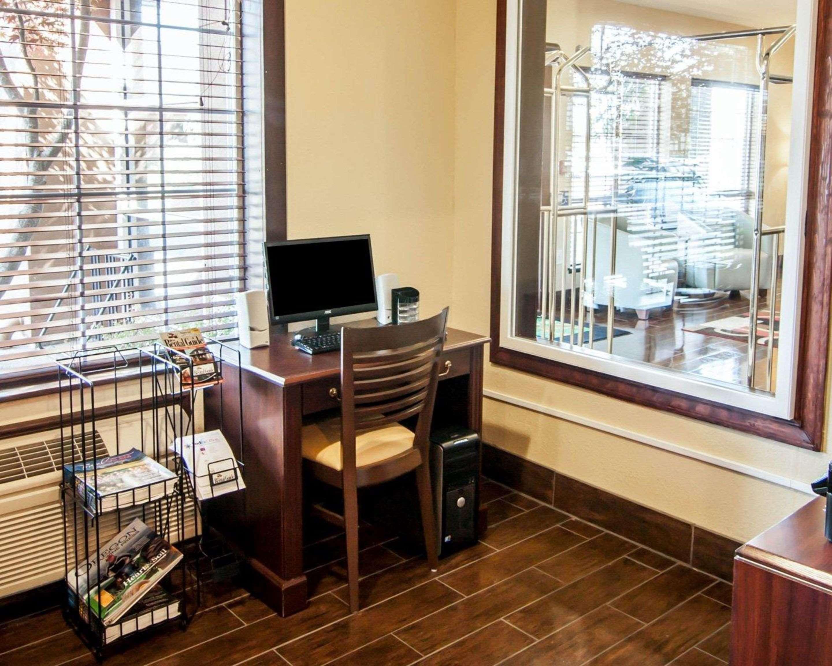 Best Western Premier Keizer Salem Hotel エクステリア 写真